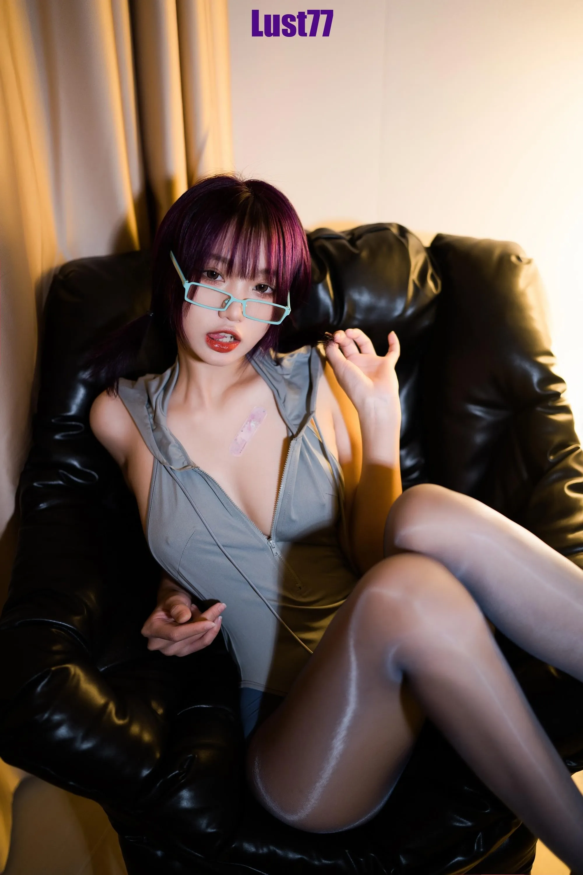 柒柒要乖额 – NO.050 小灰兔 [71P]插图4